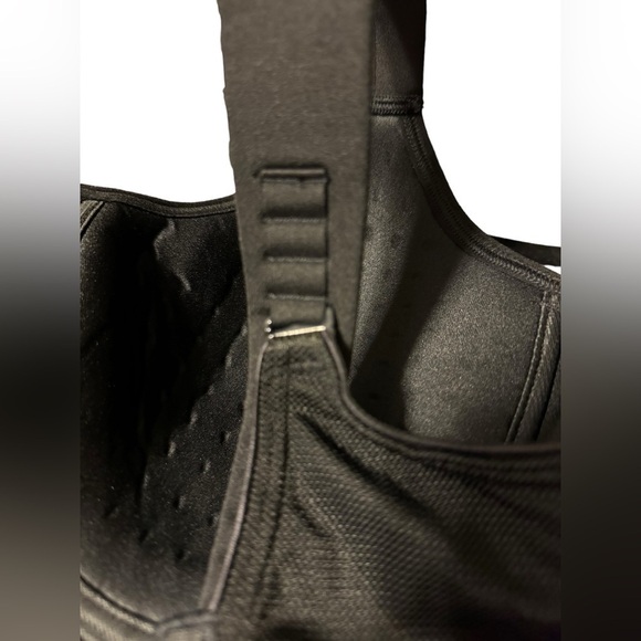 Livi Active Max Support Underwire Bra 38 DDD - Picture 6 of 10